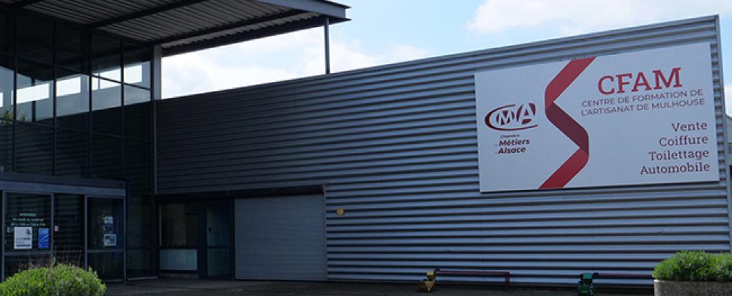 Photo de l'entrée du bâtiment CMA Formation Artisanat Mulhouse