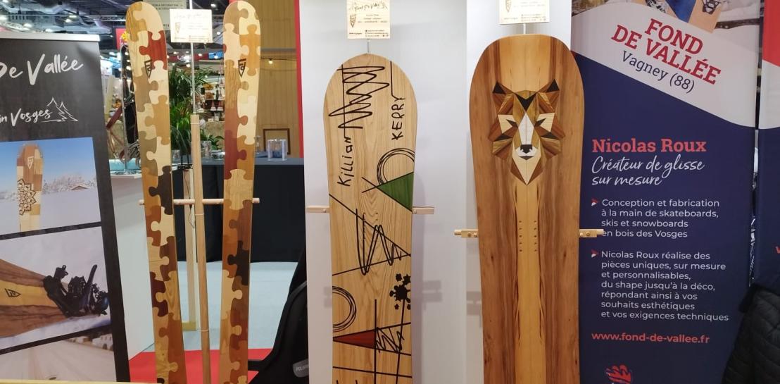 Un stand de ski en bois au Salon du Made in France