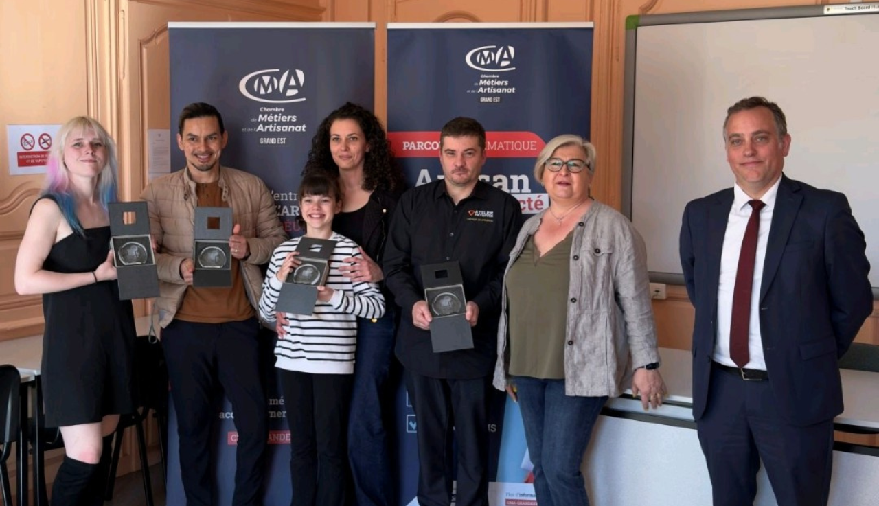Photo de groupe lors de la cérémonie Objectif Net en Haute Marne