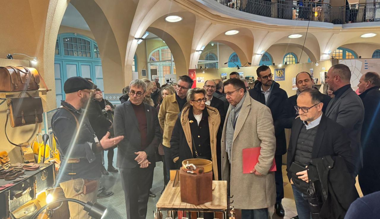 Cousu de fil rouge 2025