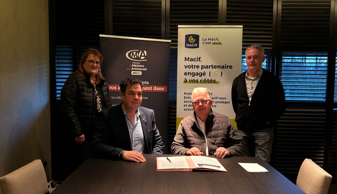 Signature de convention Macif