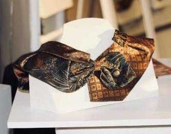 Une création d'un col conçu par un artisan d'art