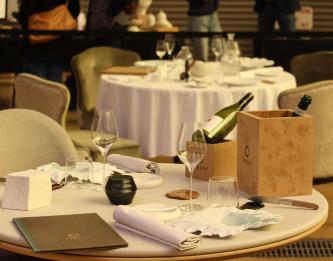 Une table de grand chef au Marché des Artisans d'Art aux Halles du Boulingrin