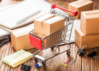 Caddie pleins de cartons 