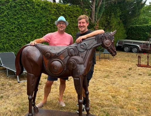 Stan Thiri, sculpteur du métal
