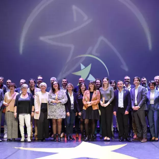 Photo groupe cérémonie puissance tv 2025