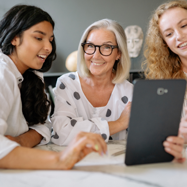 # Atelier de la CREA/REPRISE : OSEZ AU FEMININ