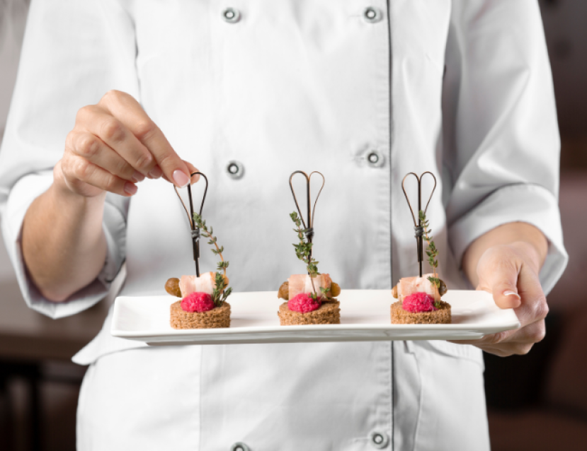 Visuel d'amuses bouche pour illustrer le certification de spécialisation Employé Traiteur