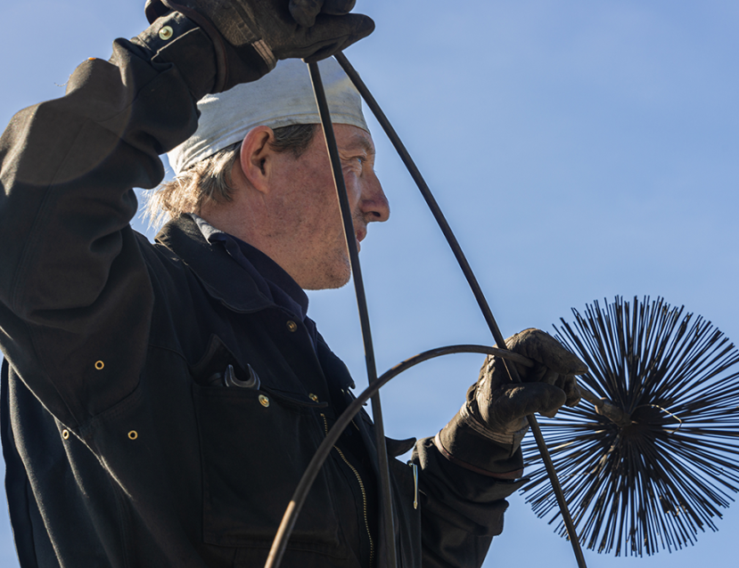 Photo d'un ramoneur pour illustrer le CTM fumiste option ramoneur