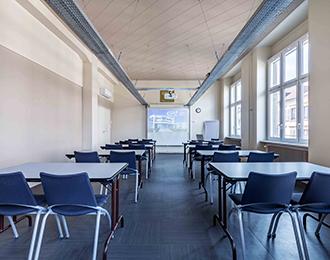 Photo d'une salle de formation à la chambre de Métiers de Colmar, disponible à la location 